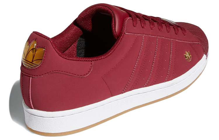 Shop adidas originals Superstar 紅色