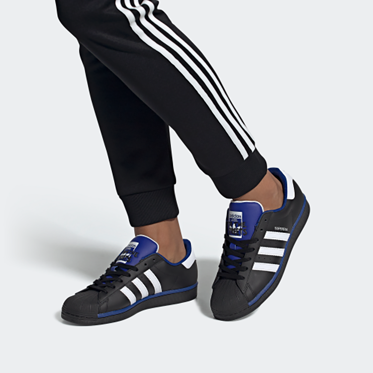 Details for adidas Superstar 'Collegiate Royal' Biru Kerajaan FV4190