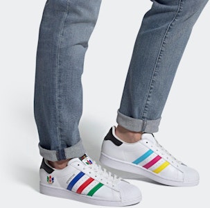 adidas Superstar 'Trefoil Warna-Warni - Putih Awan' FU9521 Sizing adidas Superstar 'Trefoil Warna-Warni - Putih Awan' FU9521