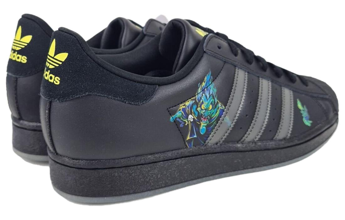 Shop 阿迪达斯Superstar‘舒适时尚轻盈平衡低帮’ IE8369