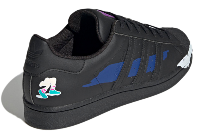 Shop 아디다스 슈퍼스타 '만화 아트' GW5783 GW5783