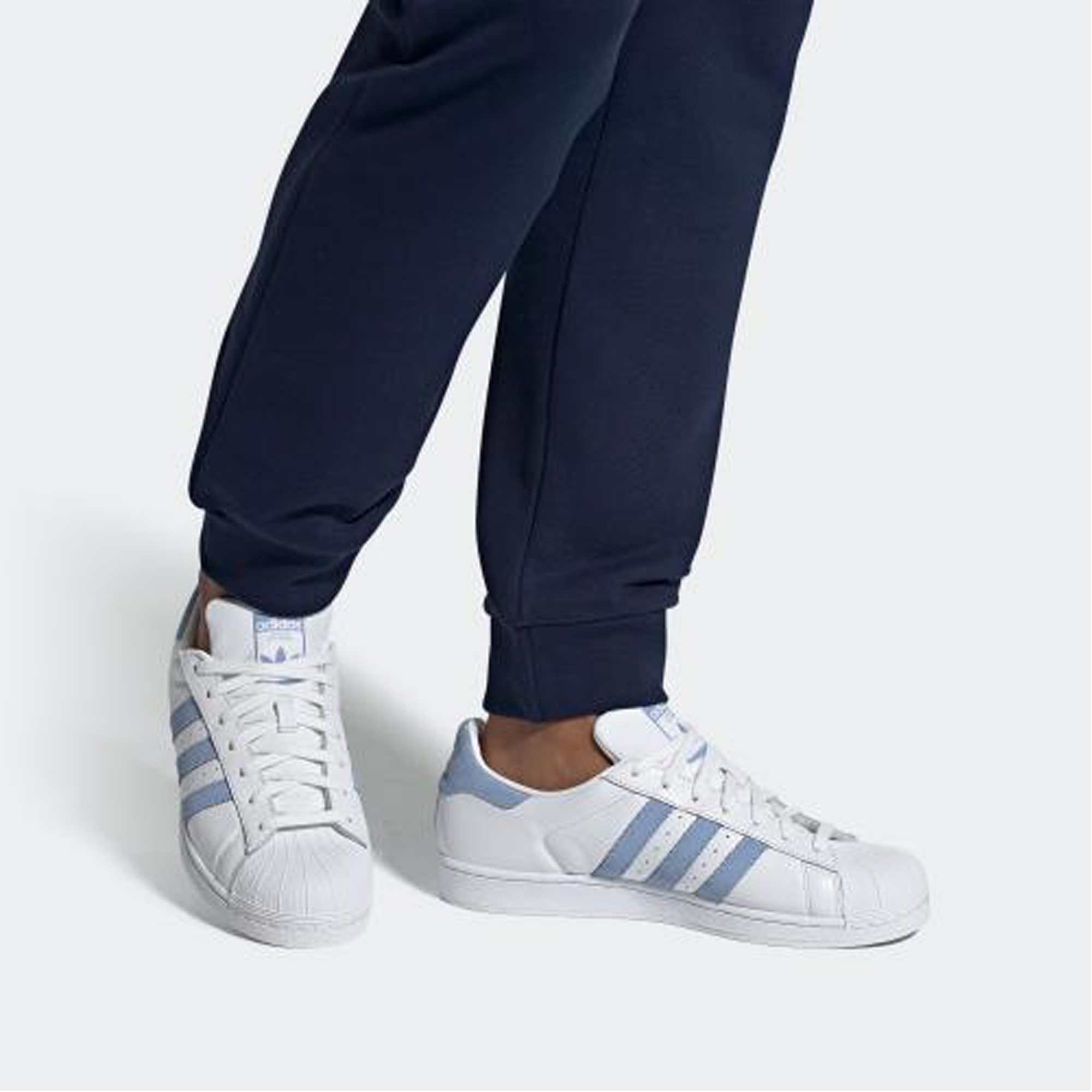 Sizing adidas originals Superstar 潮流 滑板鞋 男女皆宜 白淡藍