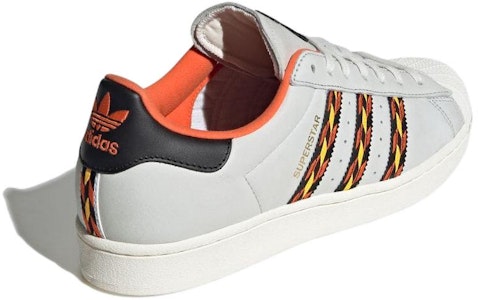 阿迪达斯Superstar '万圣节 - 南瓜灯' HR1433 Shop 阿迪达斯Superstar '万圣节 - 南瓜灯' HR1433