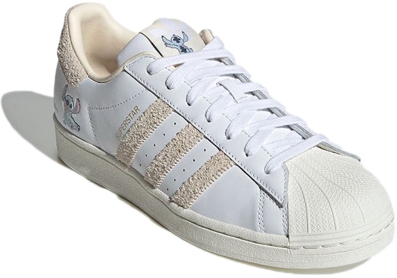 愛迪達潮流經典系列『Lilo & Stitch 白色』HQ6356 Lookbook 愛迪達潮流經典系列『Lilo & Stitch 白色』HQ6356