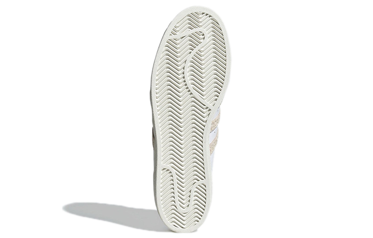 Details for 愛迪達潮流經典系列『Lilo & Stitch 白色』HQ6356