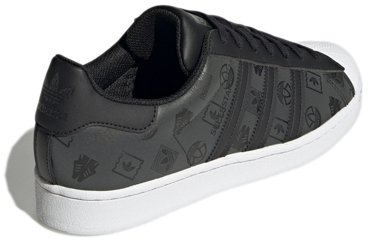 Shop adidas Superstar 'Logo Monograma - Negro' GX8412