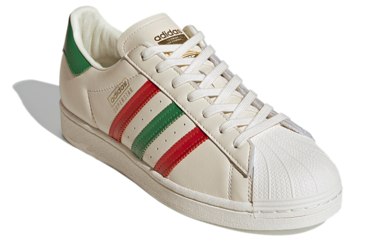 Lookbook adidas Superstar 'Putih Kusam Merah Hijau' FZ5435