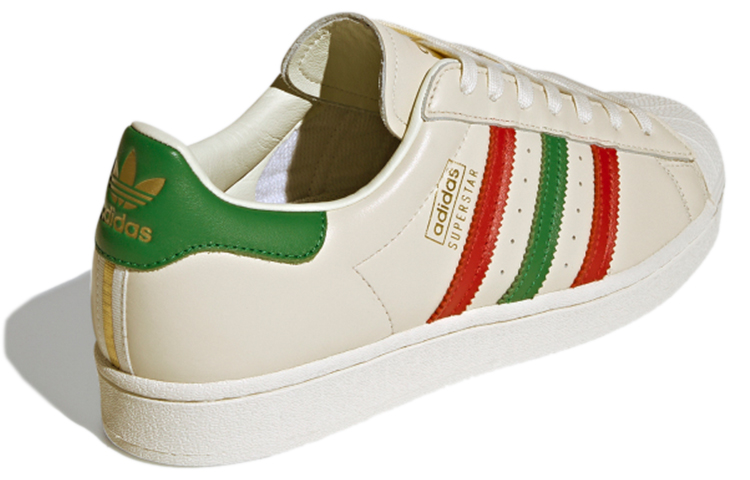Shop adidas Superstar 'Putih Kusam Merah Hijau' FZ5435