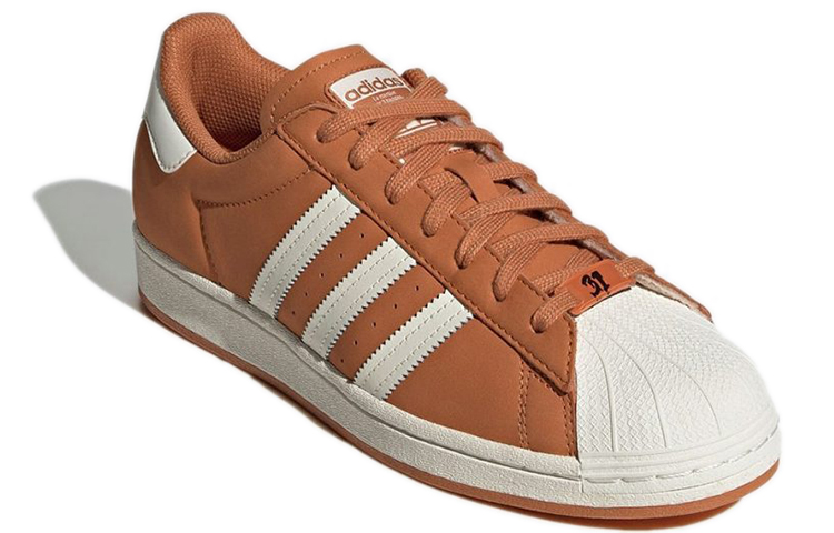 Lookbook adidas Superstar ''Pumpkin Spice'' Sneaker GW8847
