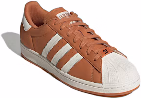 Lookbook adidas Superstar ''Pumpkin Spice'' Sneaker GW8847