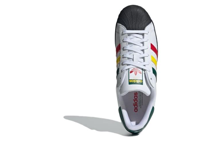 Shop adidas originals Superstar 休閒萬用日常 耐磨透氣 低筒 板鞋 男款 白色