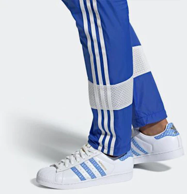 阿迪达斯Superstar '真实蓝色标志印花' EG2916 Purchase 阿迪达斯Superstar '真实蓝色标志印花' EG2916