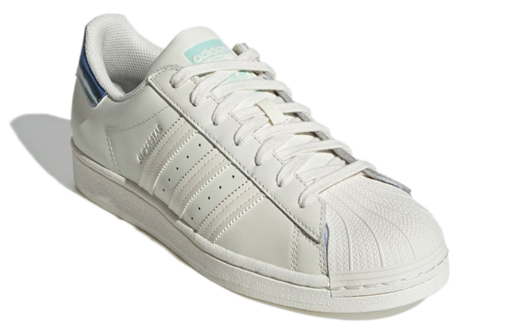 Lookbook adidas Superstar 'Pemandangan Laut' GZ3704