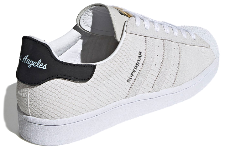 Shop adidas Superstar 'Kulit Ular - Putih Kapur' FV2822