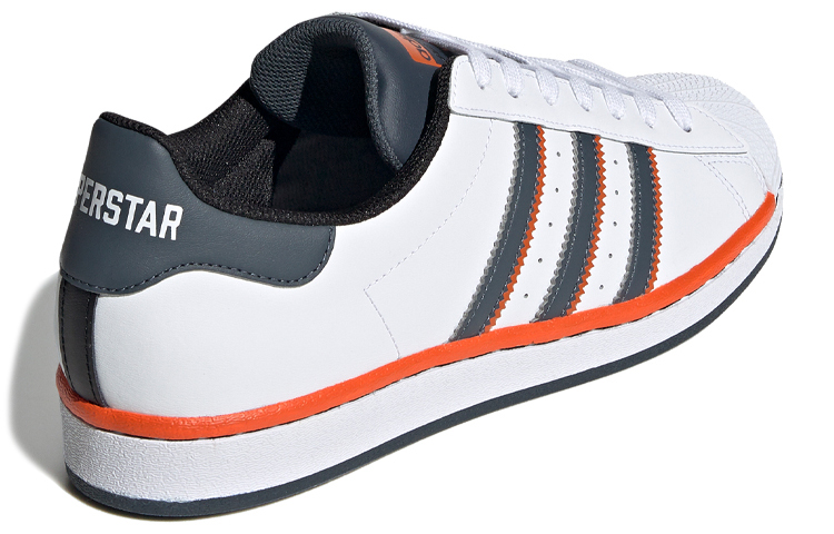 Shop アディダス スーパースター "ストリートボール" FV8274