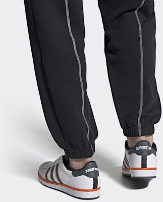 アディダス スーパースター "ストリートボール" FV8274 Sizing アディダス スーパースター "ストリートボール" FV8274