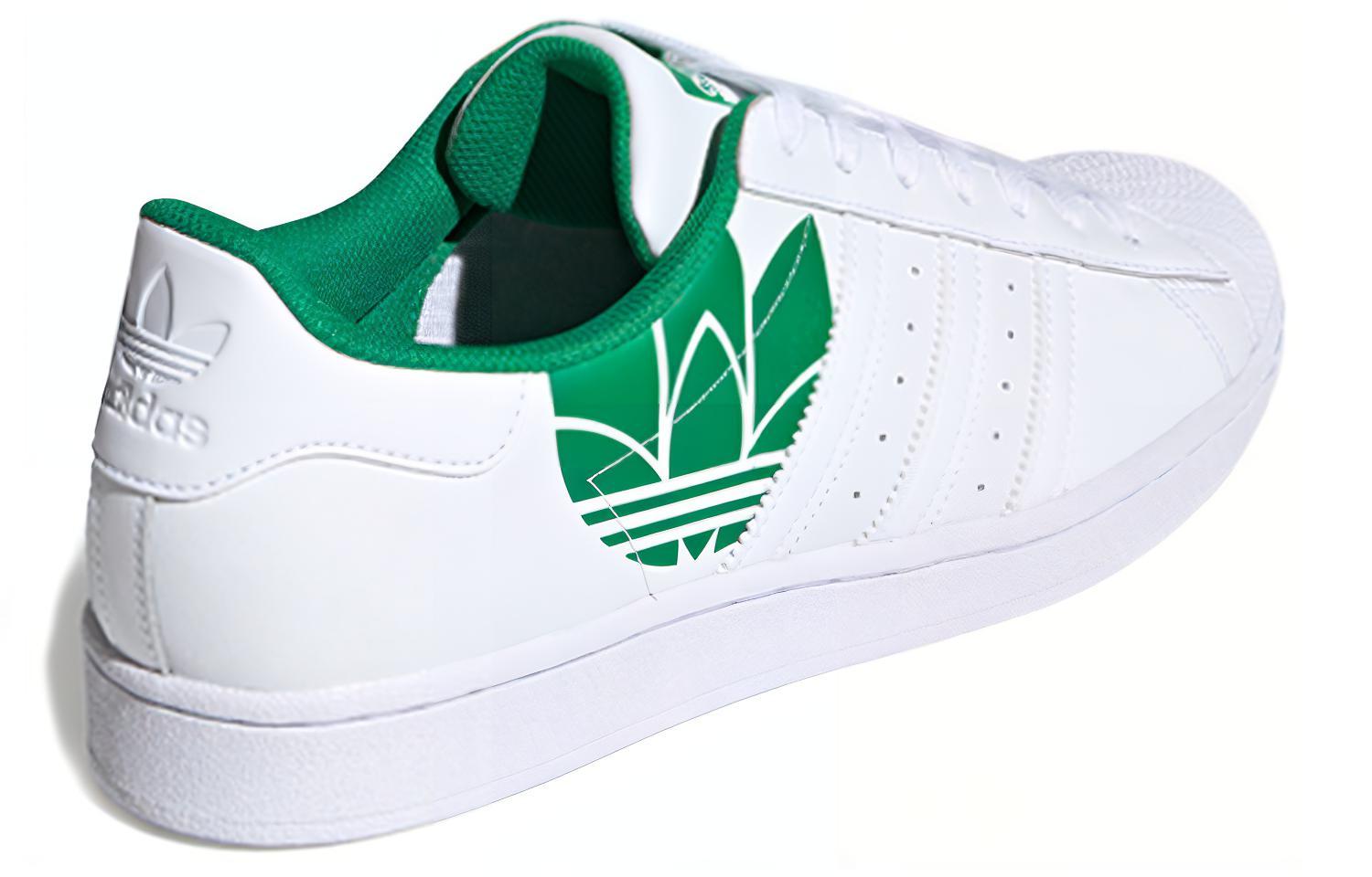 Shop 아디다스 슈퍼스타 '트레포일 프린트 - 화이트 그린' FY2827