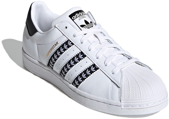 아디다스 슈퍼스타 '트레포일 스트라이프' FZ1967 Lookbook 아디다스 슈퍼스타 '트레포일 스트라이프' FZ1967