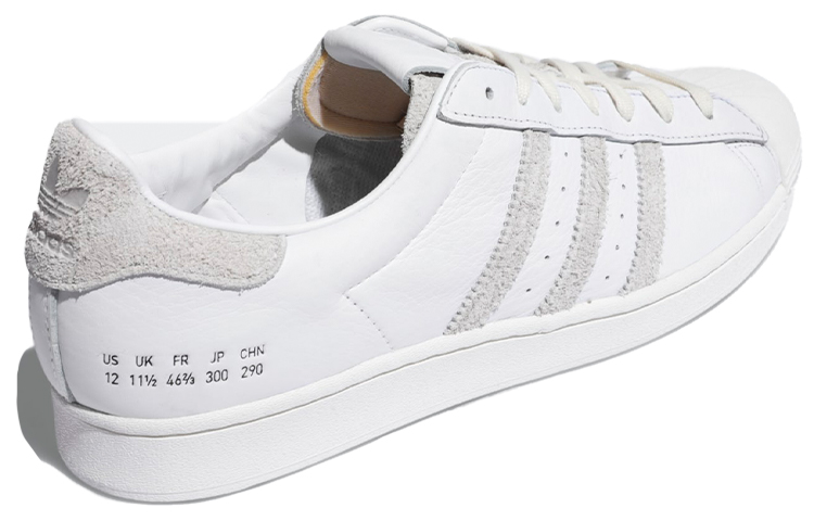 Shop adidas Superstar 'Putih' FY0038