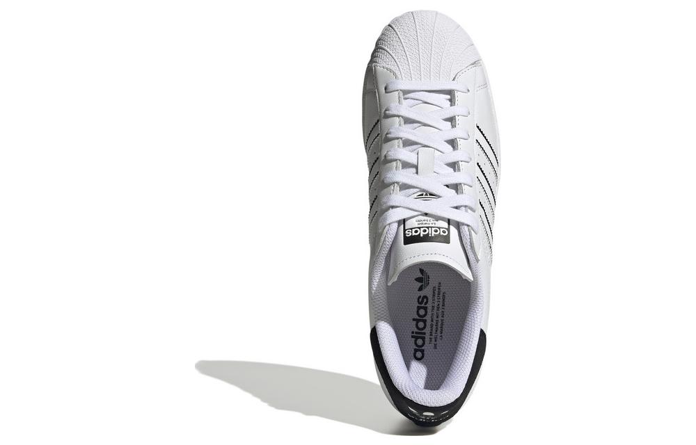 Shop adidas Superstar '白黑描邊' IF8090