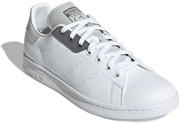 adidas Superstar 'Putih Abu-abu' H00340 Lookbook adidas Superstar 'Putih Abu-abu' H00340