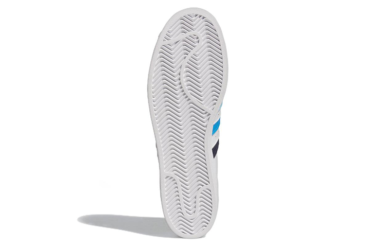 Details for 阿迪达斯 三叶草 白色 传奇墨 水状渐变 HP5499