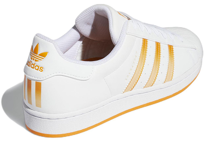 Shop adidas Superstar 'Blanco Naranja Rush' HP5403