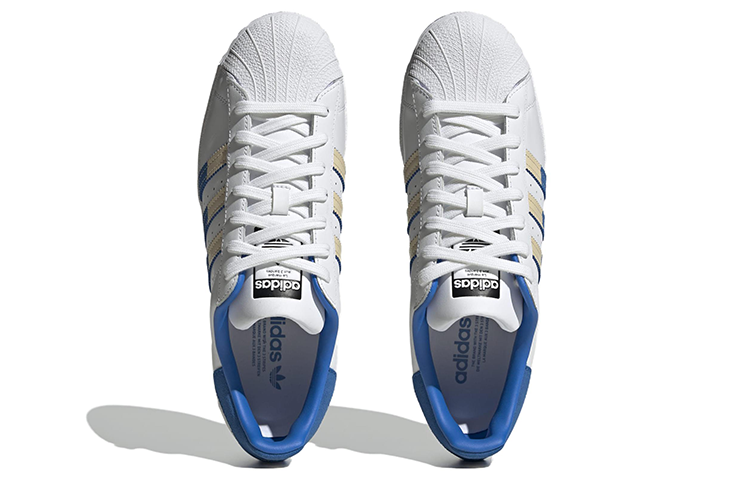 Shop 阿迪达斯Superstar '白色皇家沙' HQ2167