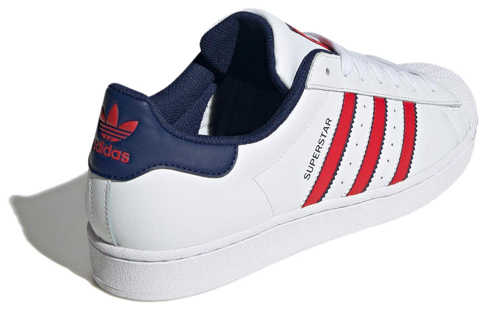 Shop 阿迪达斯Superstar“白色猩红蓝色” IG4318