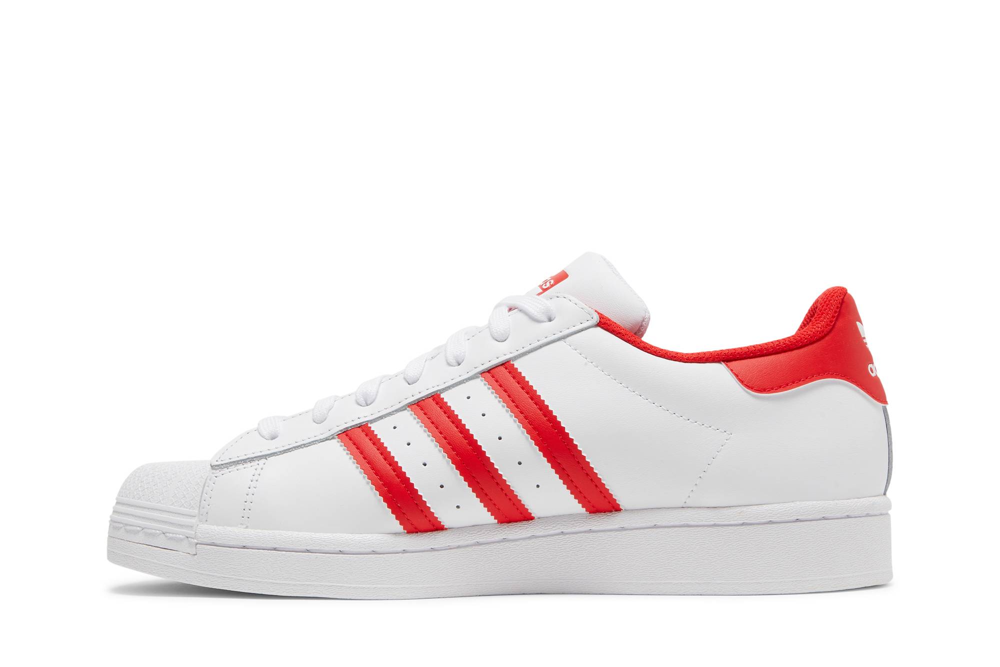 Lookbook アディダス スーパースター 白×ビビッドレッド GZ3741