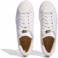 Purchase 愛迪達 Superstar ADV '白色裂紋皮革' IG7575