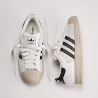Shop adidas Superstar II 運動鞋 核心白/核心黑/卡其三 KJ9947