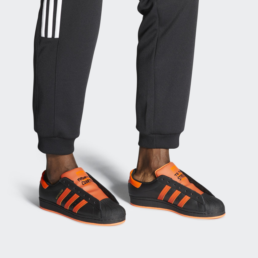 Details for 愛迪達 Superstar 無鞋帶款 '黑色太陽能橙' FV3021