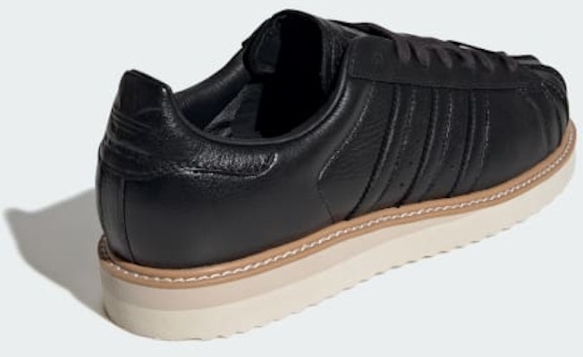 阿迪达斯Superstar Lux运动鞋核心黑/核心黑/暖砂岩色 JQ4314 Purchase 阿迪达斯Superstar Lux运动鞋核心黑/核心黑/暖砂岩色 JQ4314