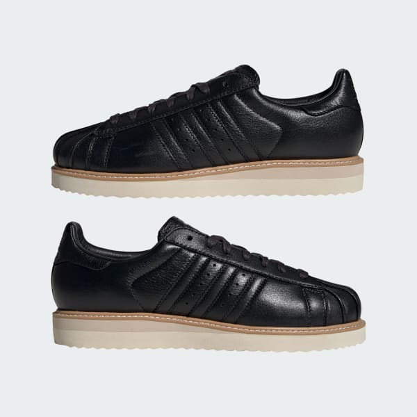 Sizing 阿迪达斯Superstar Lux运动鞋核心黑/核心黑/暖砂岩色 JQ4314