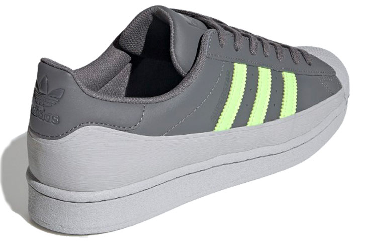 Shop adidas Superstar MG Grau Four FV3030