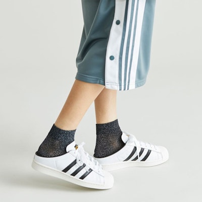 아디다스 슈퍼스타 뮬 "화이트 블랙 골드" FX5851 Sizing 아디다스 슈퍼스타 뮬 "화이트 블랙 골드" FX5851