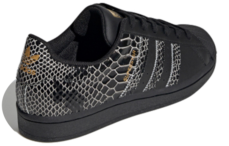 Lookbook adidas Superstar Kulit Ular 'Hitam Inti' FV3290