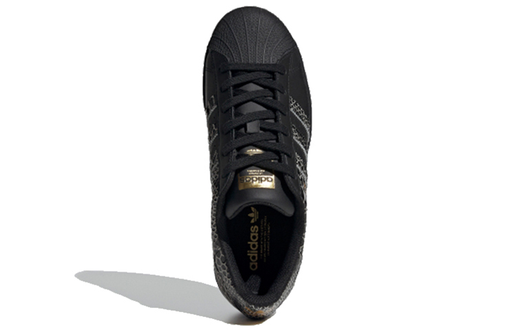 Shop adidas Superstar Kulit Ular 'Hitam Inti' FV3290