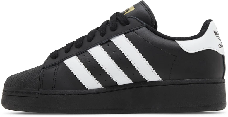 adidas Superstar XLG ''Schwarz'' IG9777 Lookbook adidas Superstar XLG ''Schwarz'' IG9777