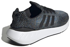 愛迪達 Swift Run 22 '黑橘衝鋒' GZ3508 Shop 愛迪達 Swift Run 22 '黑橘衝鋒' GZ3508