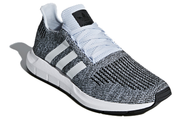 Order 아디다스 스위프트 런 '에어로 블루' CQ2122