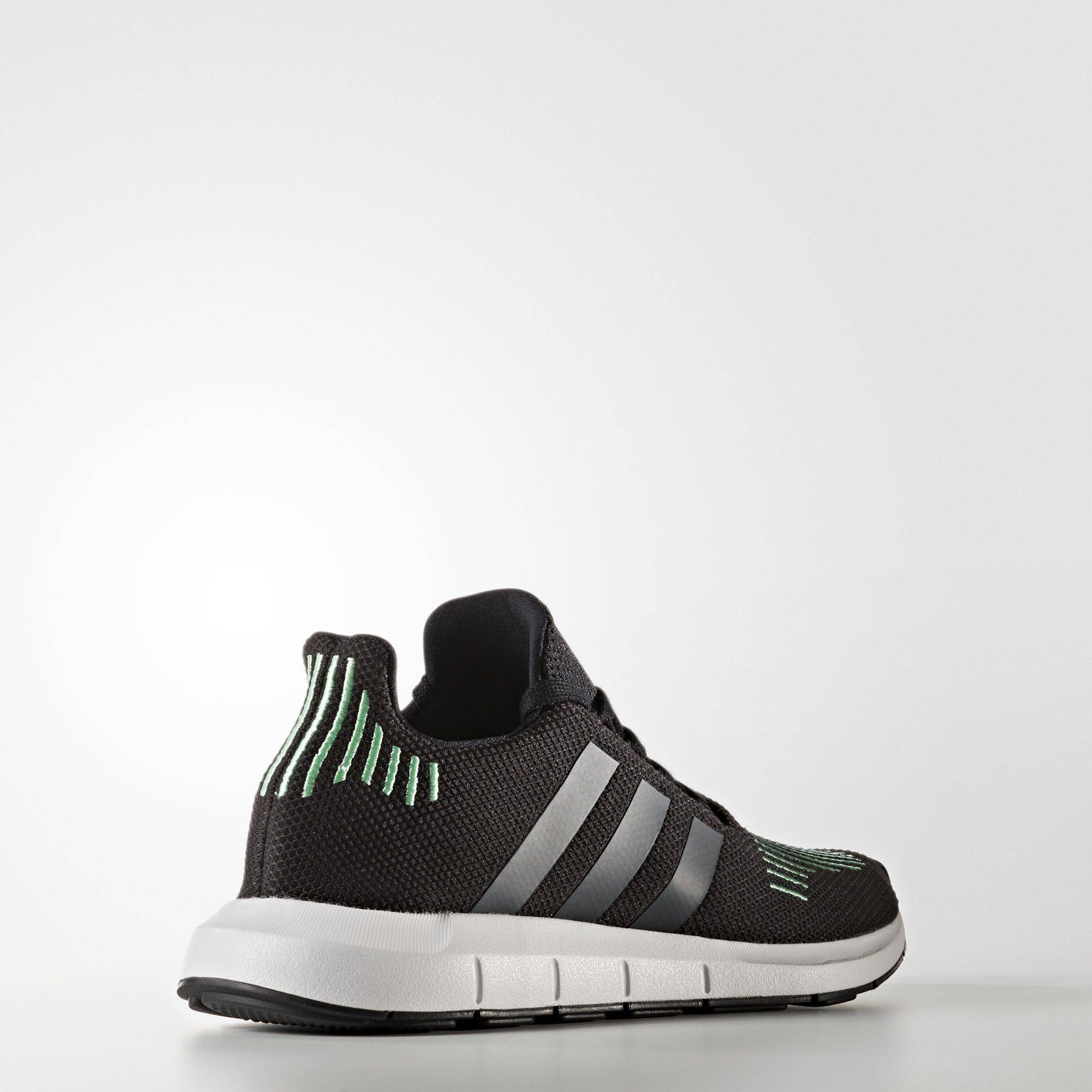 adidas Swift Run 'Black' 圖 3