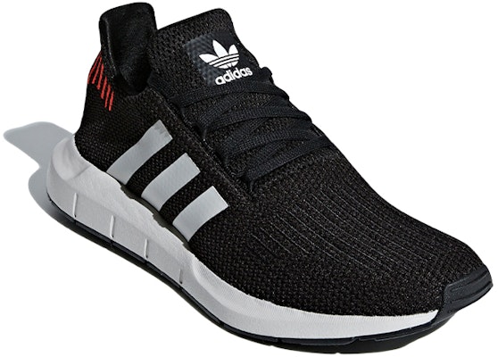 阿迪达斯 Originals Swift Run 低帮跑步鞋 黑白橙 Lookbook 阿迪达斯 Originals Swift Run 低帮跑步鞋 黑白橙