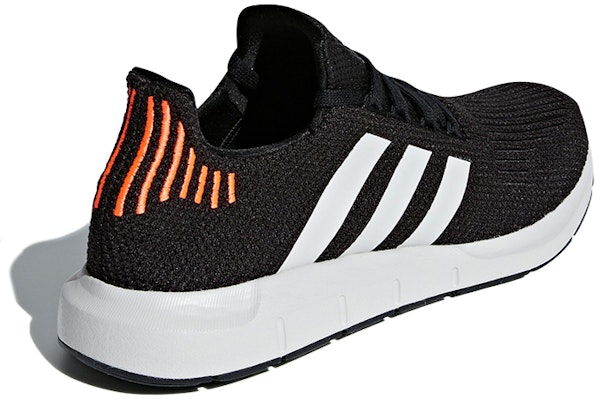 阿迪达斯 Originals Swift Run 低帮跑步鞋 黑白橙 Shop 阿迪达斯 Originals Swift Run 低帮跑步鞋 黑白橙