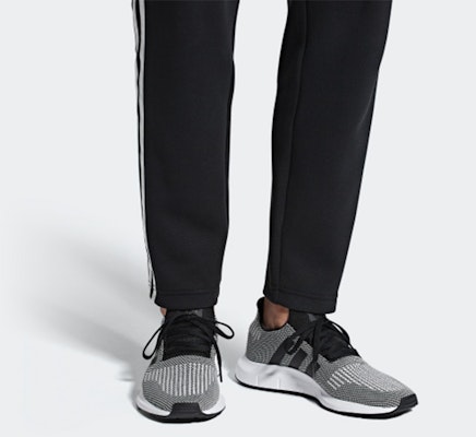 adidas Swift Run 'Core Black Cloud White' B37734 Sizing adidas Swift Run 'Core Black Cloud White' B37734
