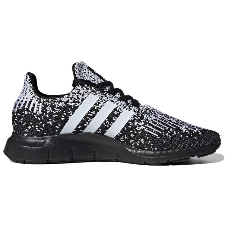 adidas Swift Run 'Core Black White' 圖 2