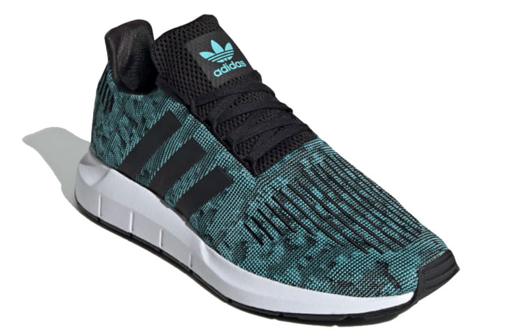 Order adidas originals Swift Run 鞋 藍黑