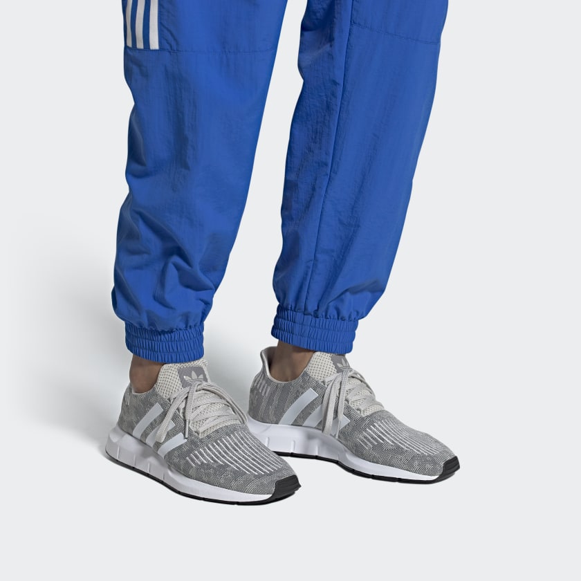 Sizing adidas Swift Run ''Grau'' EF5438
