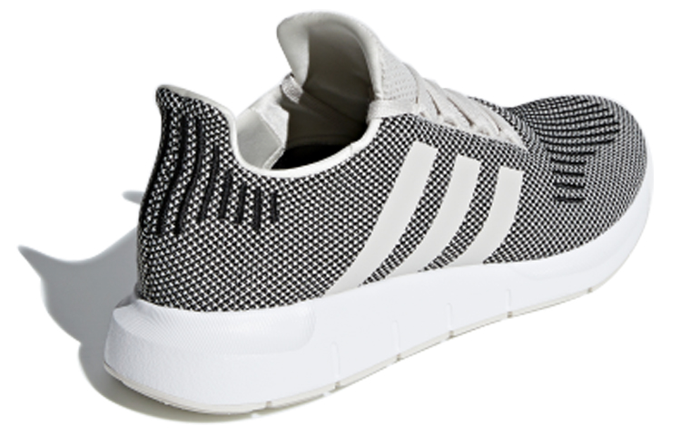 adidas Swift Run 'Talc' 圖 3